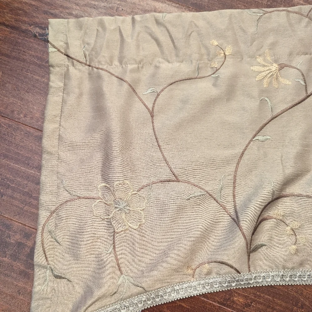 NWOT Pair Tan Floral Embroidered Trimmed Lined Valances Curtains. Two 53.5